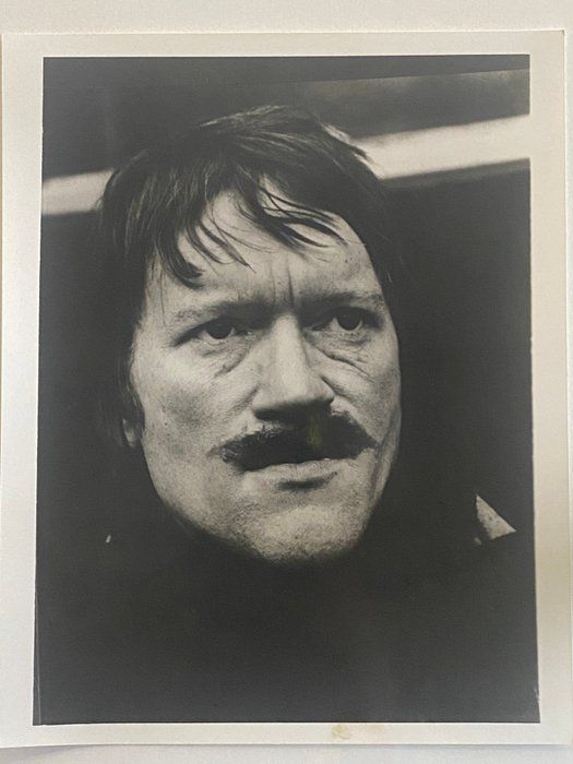 Lot 356: Luke Askew photo