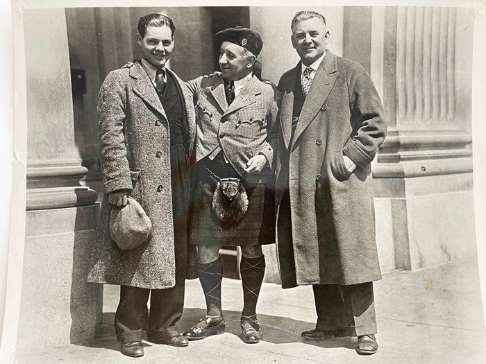 Lot 360: Eddie Quillan unsigned photo