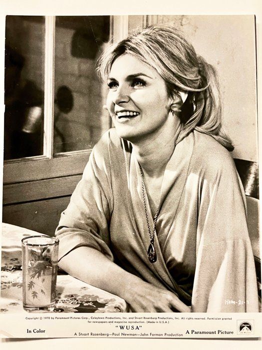 Lot 419: WUSA Joanne Woodward  original 1970 vintage movie photo