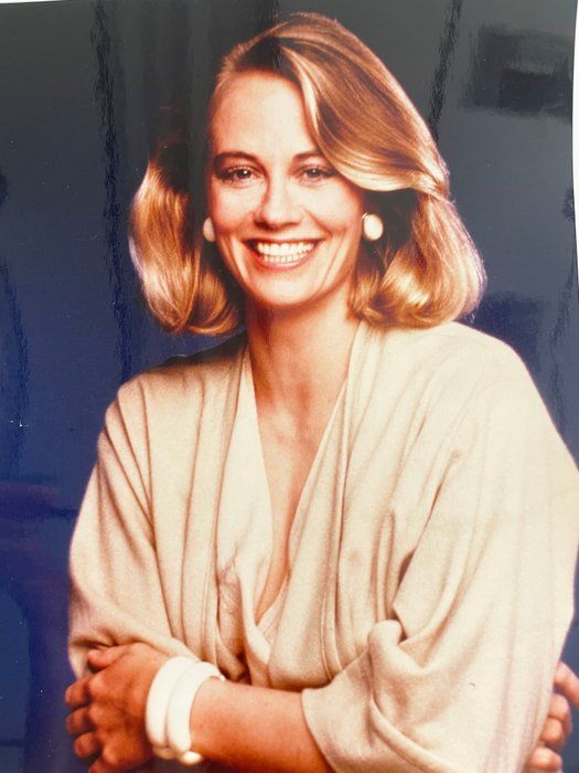 Lot 429: Cybill Shepherd vintage photo