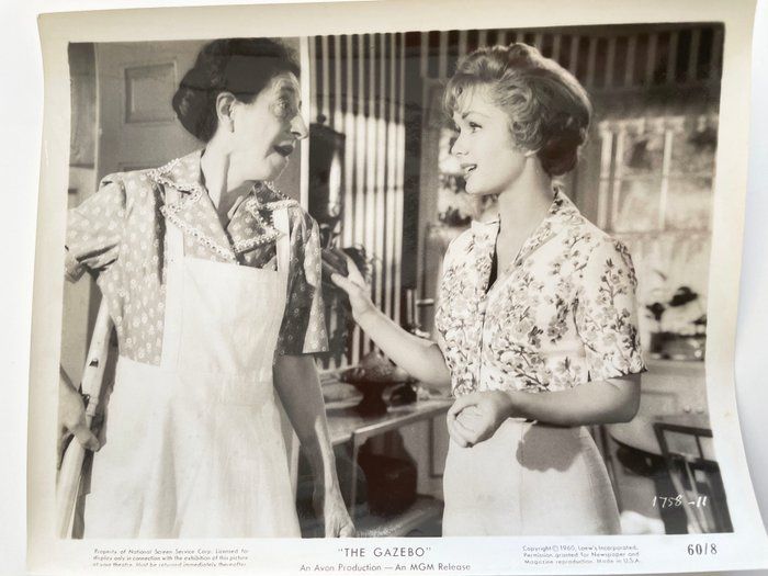 Lot 432: The Gazebo Debbie Reynolds original 1960 vintage movie photo