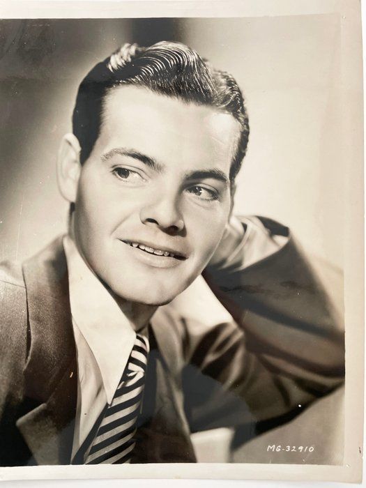 Lot 489: Eddie Quillan unsigned photo