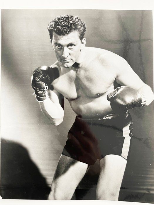 Lot 492: Kirk Douglas movie photo