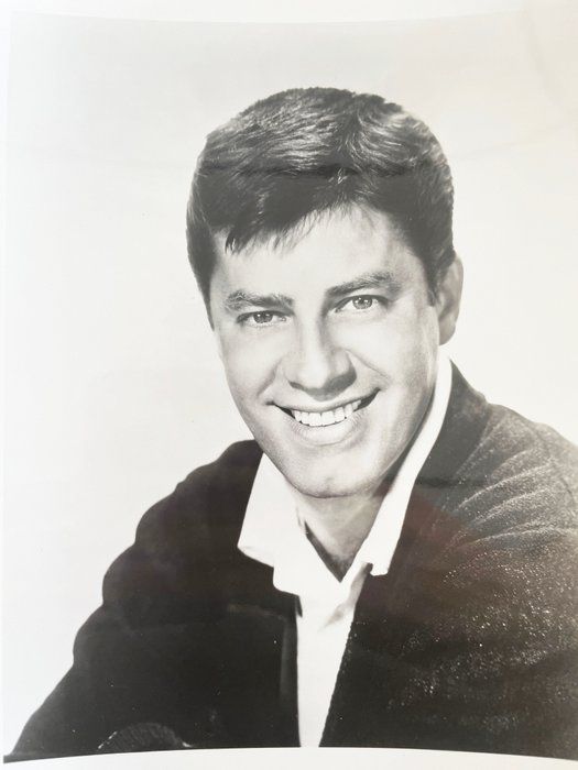 Lot 505: Jerry Lewis photo