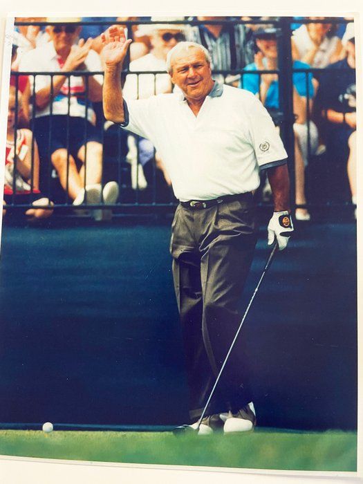 Lot 559: Arnold Palmer photo