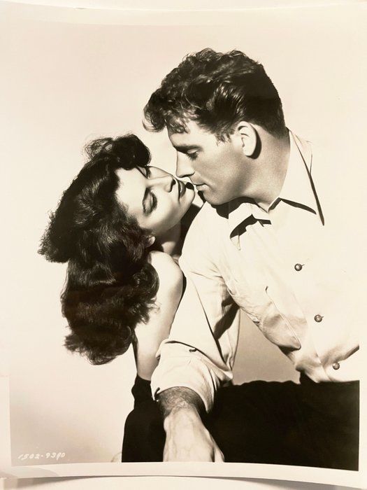 Lot 578: Burt Lancaster and Ava Gardner photo