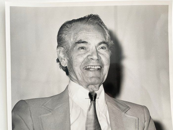 Lot 589: Eddie Quillan unsigned photo