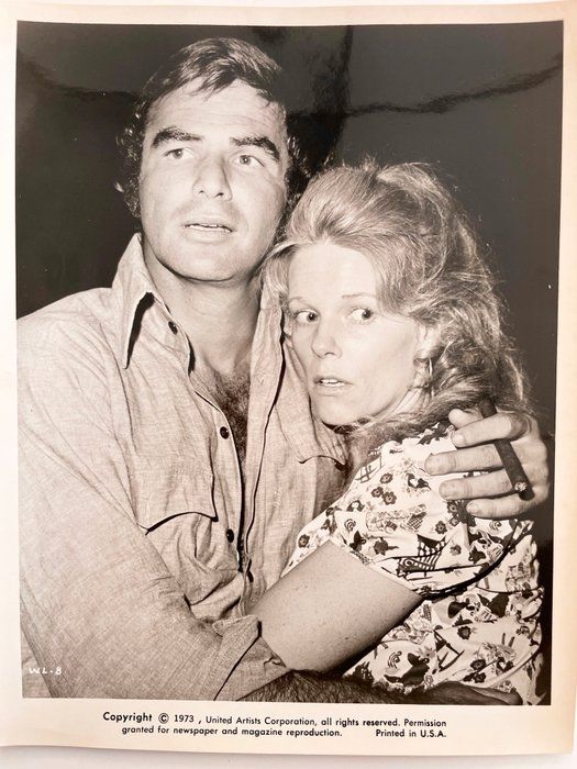 Lot 592: Burt Reynolds unsigned photo