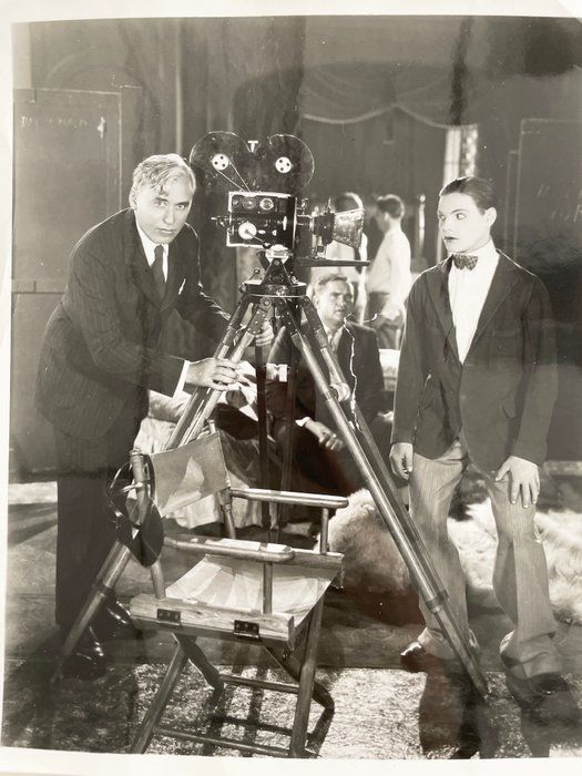Lot 596: Eddie Quillan unsigned photo