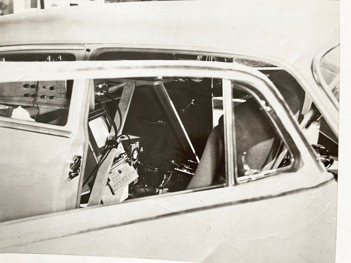 Lot 602: Vintage Photo