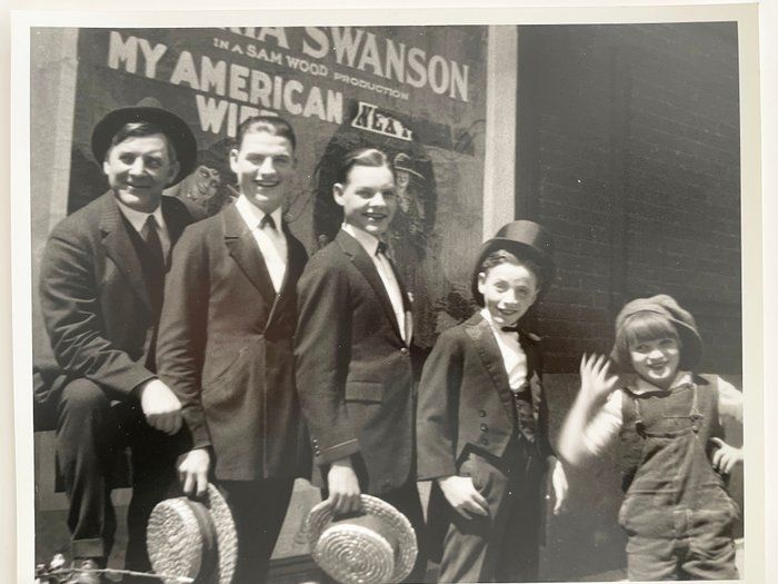 Lot 603: Vintage photo