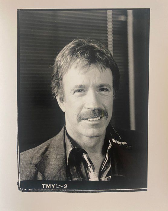 Lot 604: Chuck Norris photo