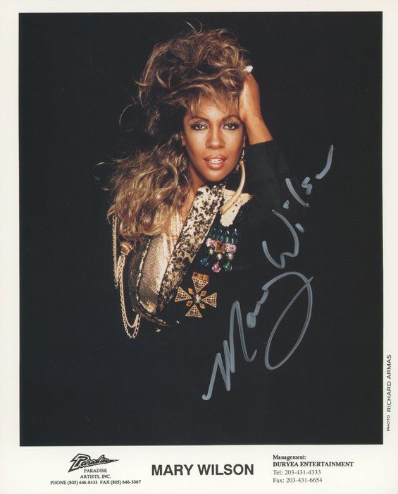 Lot 124: The Supremes Mary Wilson signed photo. GFA Authenticated