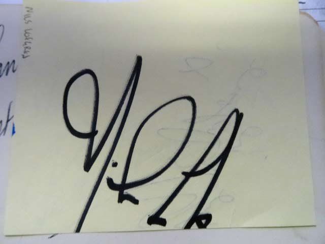 Lot 171: Bruce Springsteen's E Street Band member Nils Lofgren original autograph