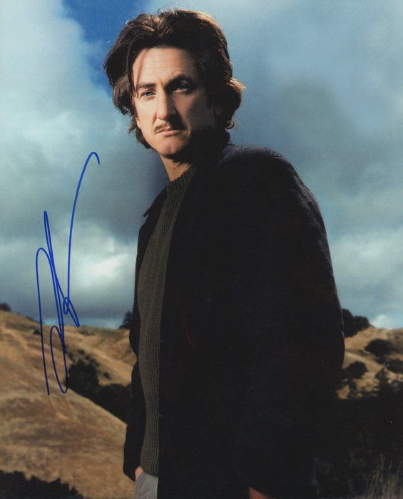 Lot 229: Carlitos Way Sean Penn signed movie photo
