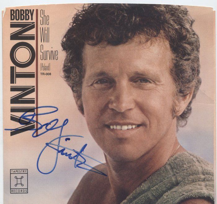 Lot 247: Bobby Vinton signed 45 sleeve