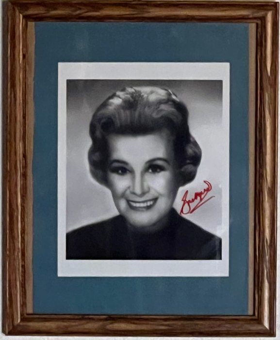 Lot 351: Rose Marie signed photo