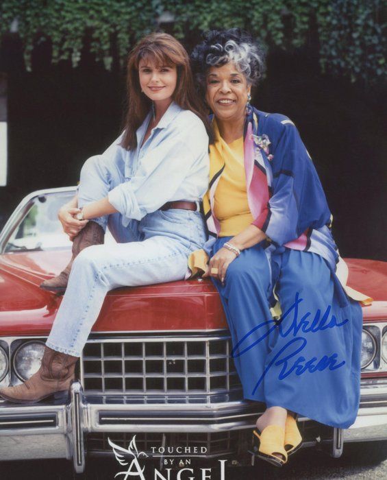 Lot 18: Touched by an Angel Della Reese signed photo