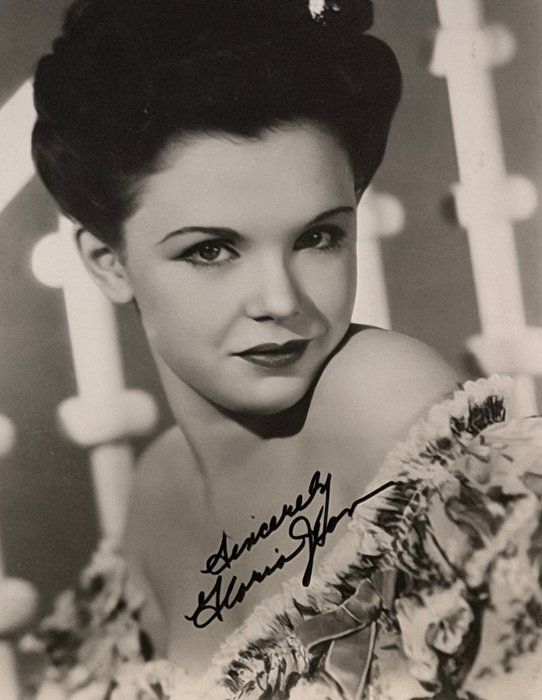 Lot 19: Gloria Jean signed photo