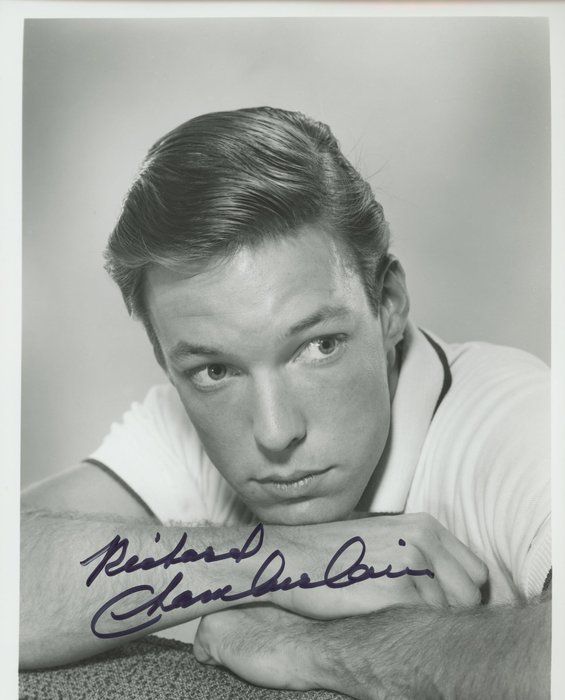 Lot 40: Dr Kildare Richard Chamberlain signed photo
