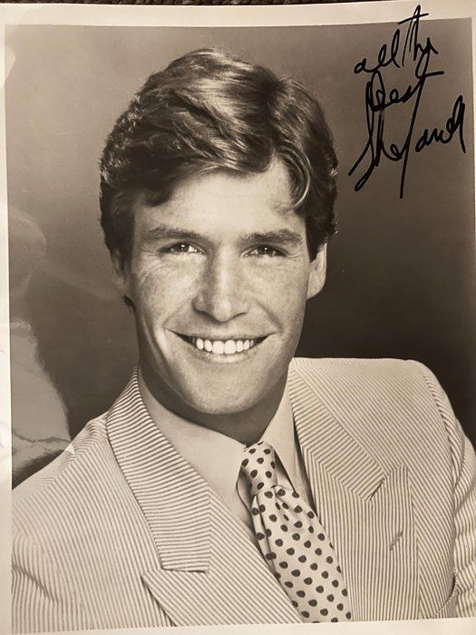 Lot 92: While You Were Sleeping Shea Farrell signed photo