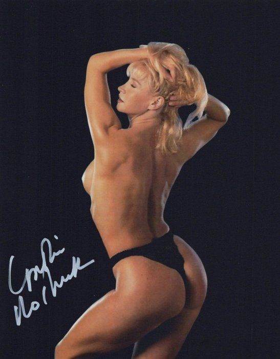 Lot 93: Martial Artist And Model Cynthia Rothrock Signed Photo