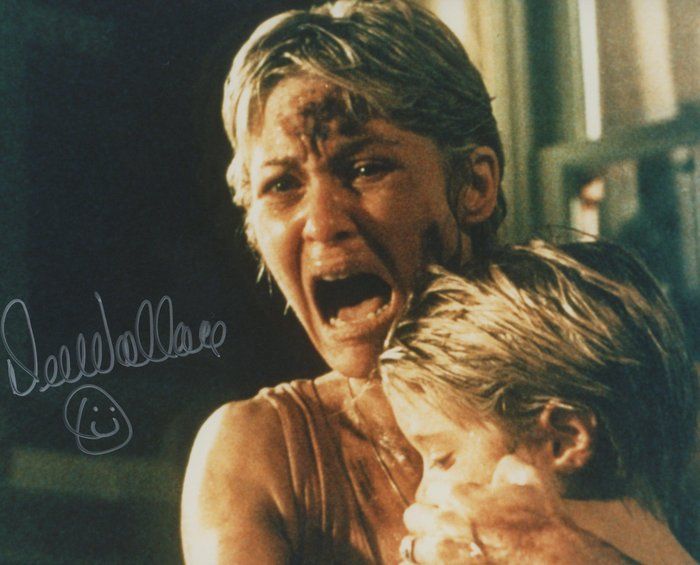 Lot 144: Dee Wallace signed "ET" movie photo
