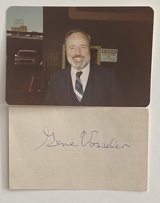Lot 173: E. Gene Vosseler original signature with photo
