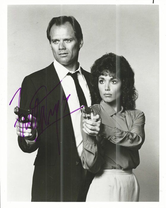Lot 239: Hunter Fred Dryer Signed Photo