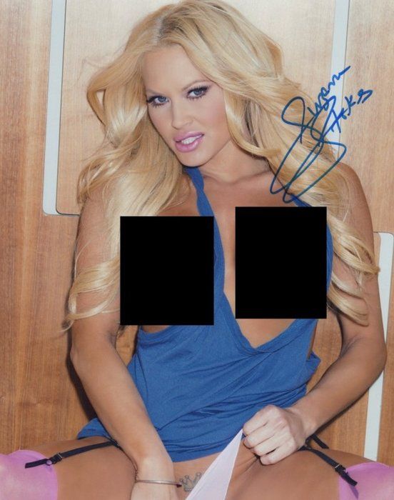 Lot 257: Playboy Playmate Suzanne Stokes Signed Photo