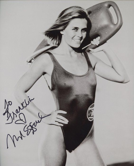 Lot 260: Baywatch Nicole Eggert signed photo