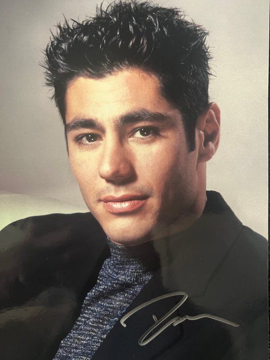 Lot 305: Titanic Danny Nucci signed photo