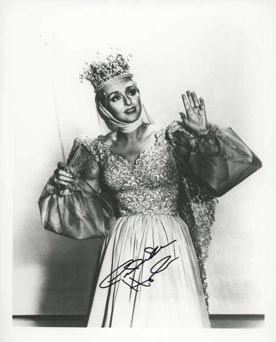 Lot 314: Gentlemen's Agreement Celeste Holm signed photo
