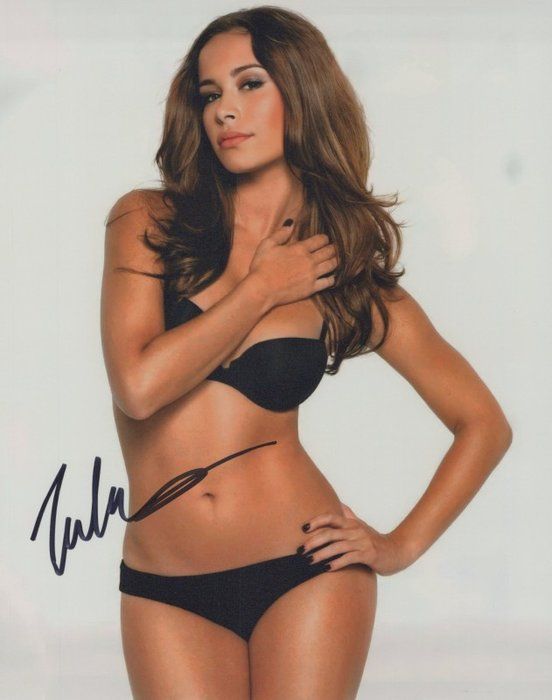 Lot 328: Model Zulay Henao Signed Photo