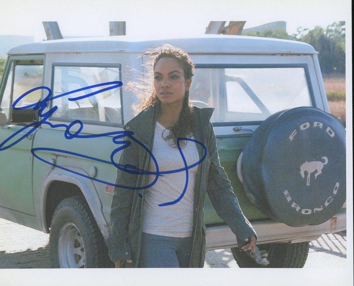 Lot 369: Sleepy Hollow Lydia Greenwood signed photo