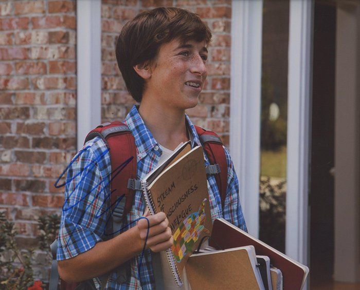 Lot 370: Licorice Pizza Skyler Gisondo signed photo