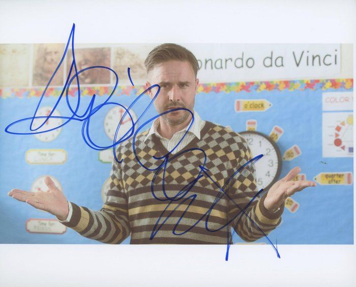 Lot 375: Scream  David Arquette signed photo