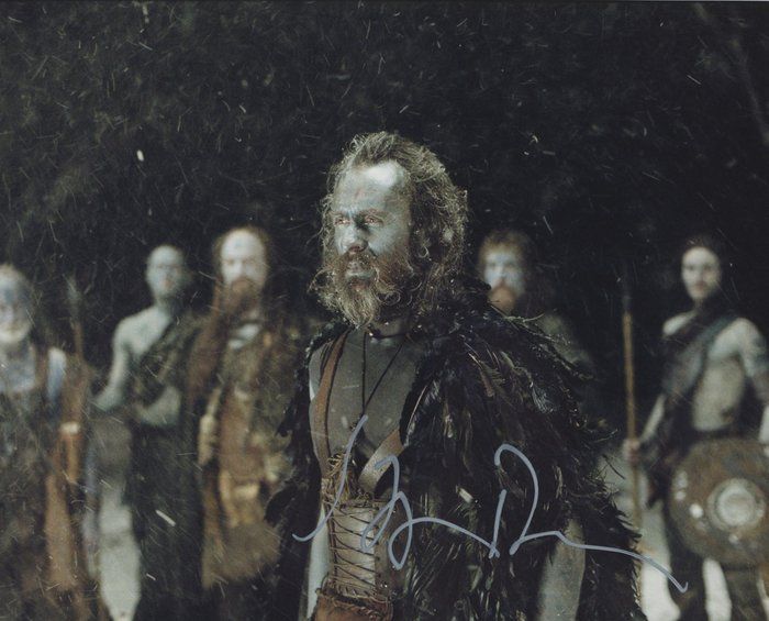 Lot 432: Game of Thrones Stephen Dillane signed photo