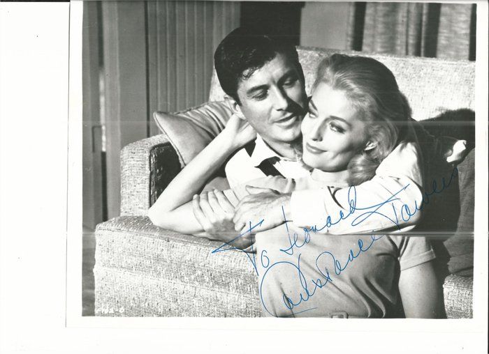 Lot 468: The Horse Soldiers Constance Towers Signed Photo