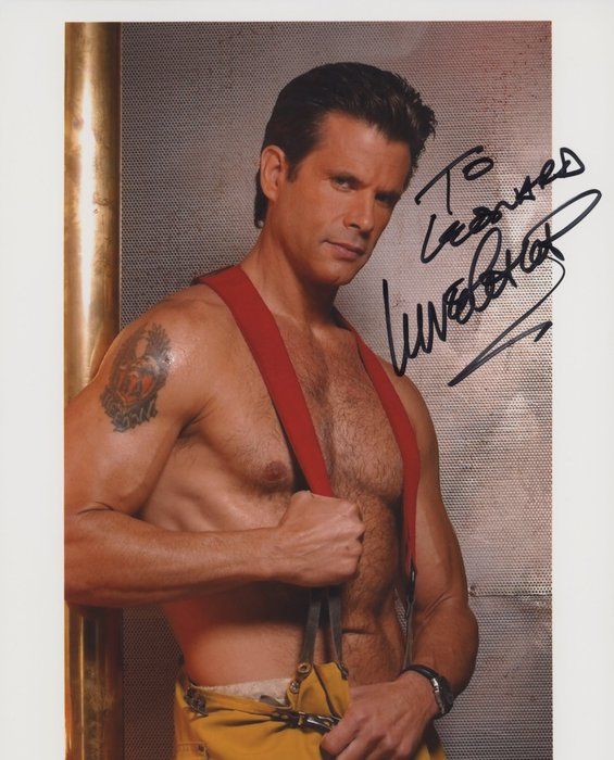 Lot 482: Renegade Lorenzo Lamas signed photo