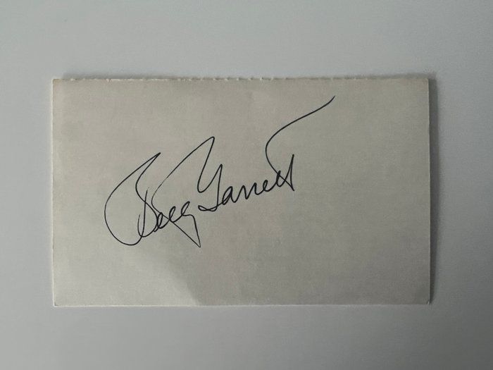 Lot 530: Laverne and Shirley Betty Garrett original signature