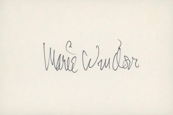 Lot 541: The Narrow Margin Marie Windsor signature cut
