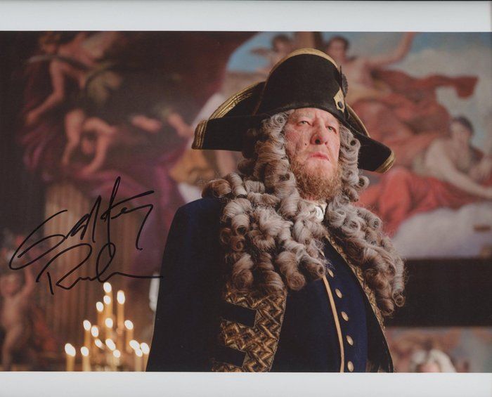 Lot 550: Pirates Of The Carribean Geoffrey Rush signed photo