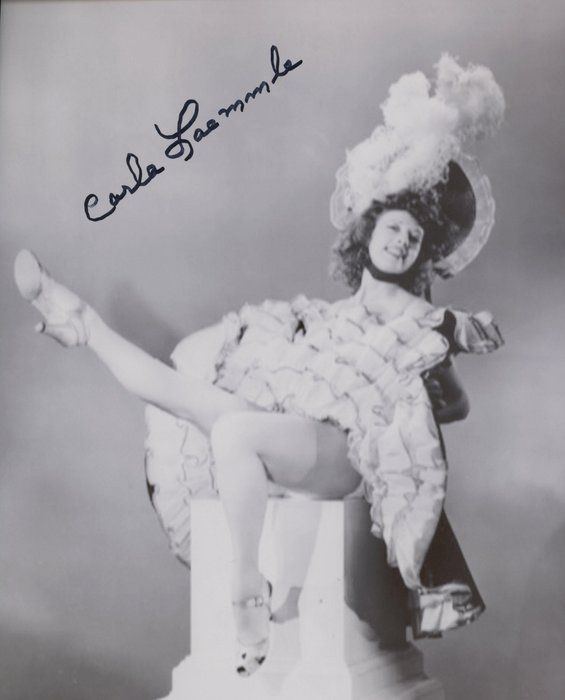 Lot 581: Dracula Carla Laemmle signed photo