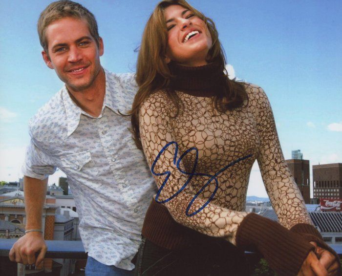 Lot 584: Fast And Furious Eva Mendes signed photo