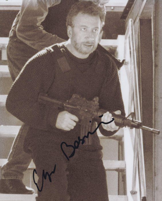 Lot 607: Moscow on the Hudsons Elya Baskin signed photo