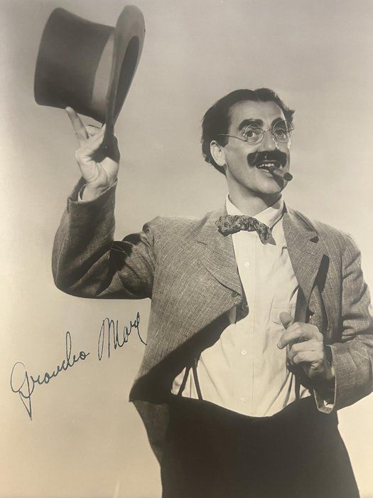 Lot 610: Groucho Marx signed photo