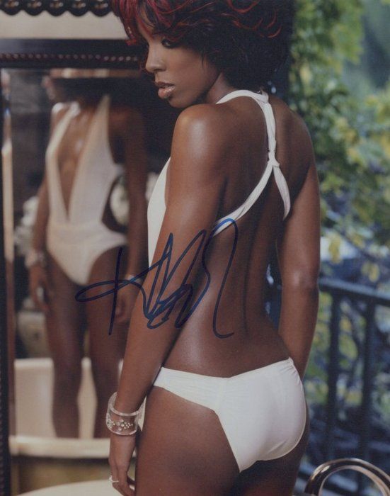 Lot 620: Destiny's Child Kelly Rowland Signed Photo