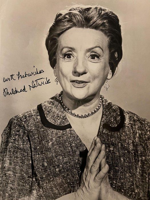 Lot 638: Barefoot in The Park Mildred Natwick signed photo
