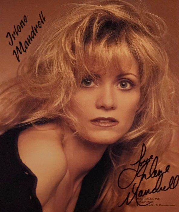 Lot 651: The Mandrell sisters Irlene Mandrell signed photo